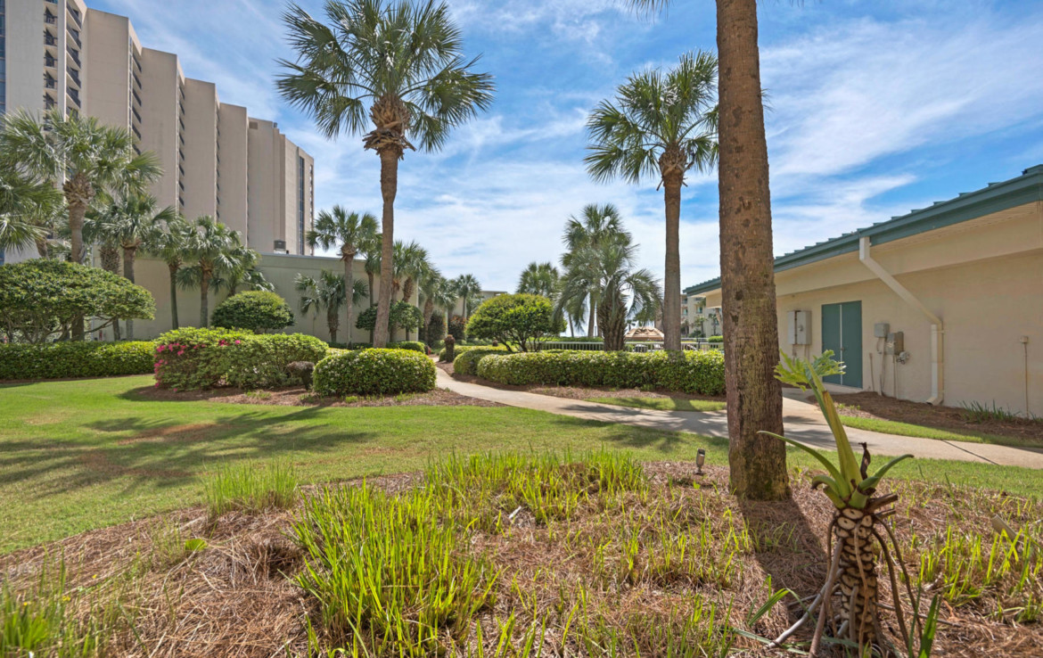 24-Silver-Dunes-Unit-6-Destin-FL-Outside-View