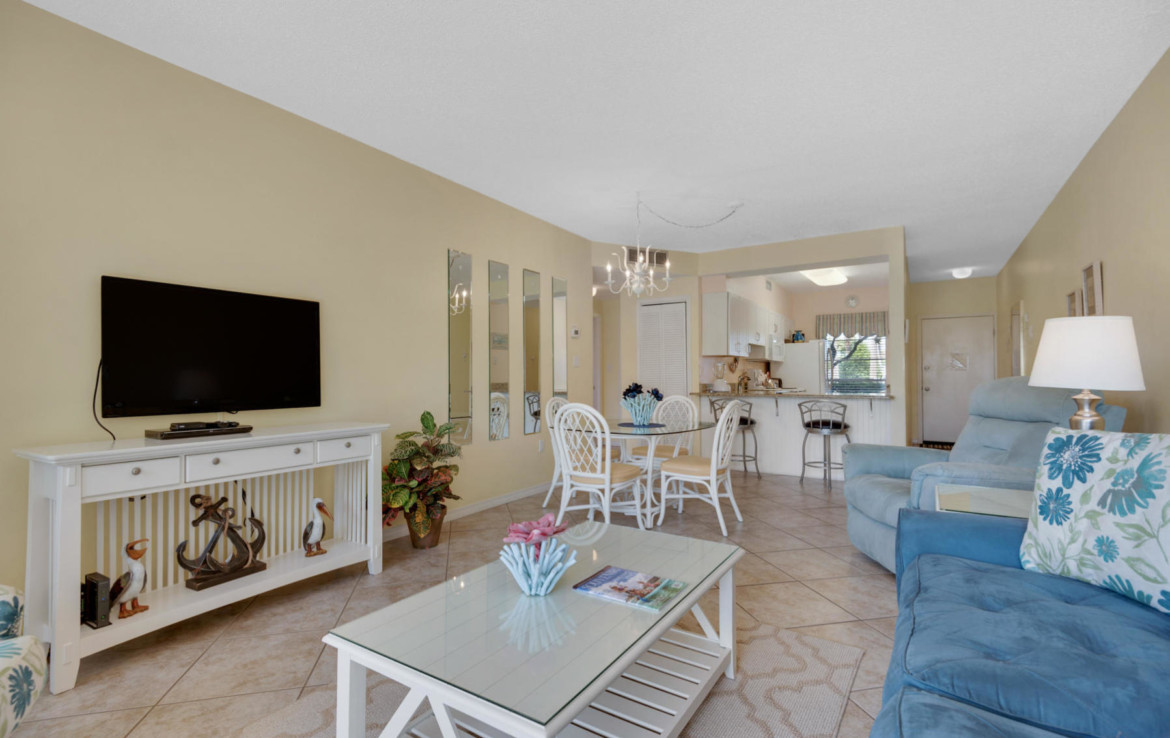 4-Silver-Dunes-Unit-6-Destin-FL-Living-Room