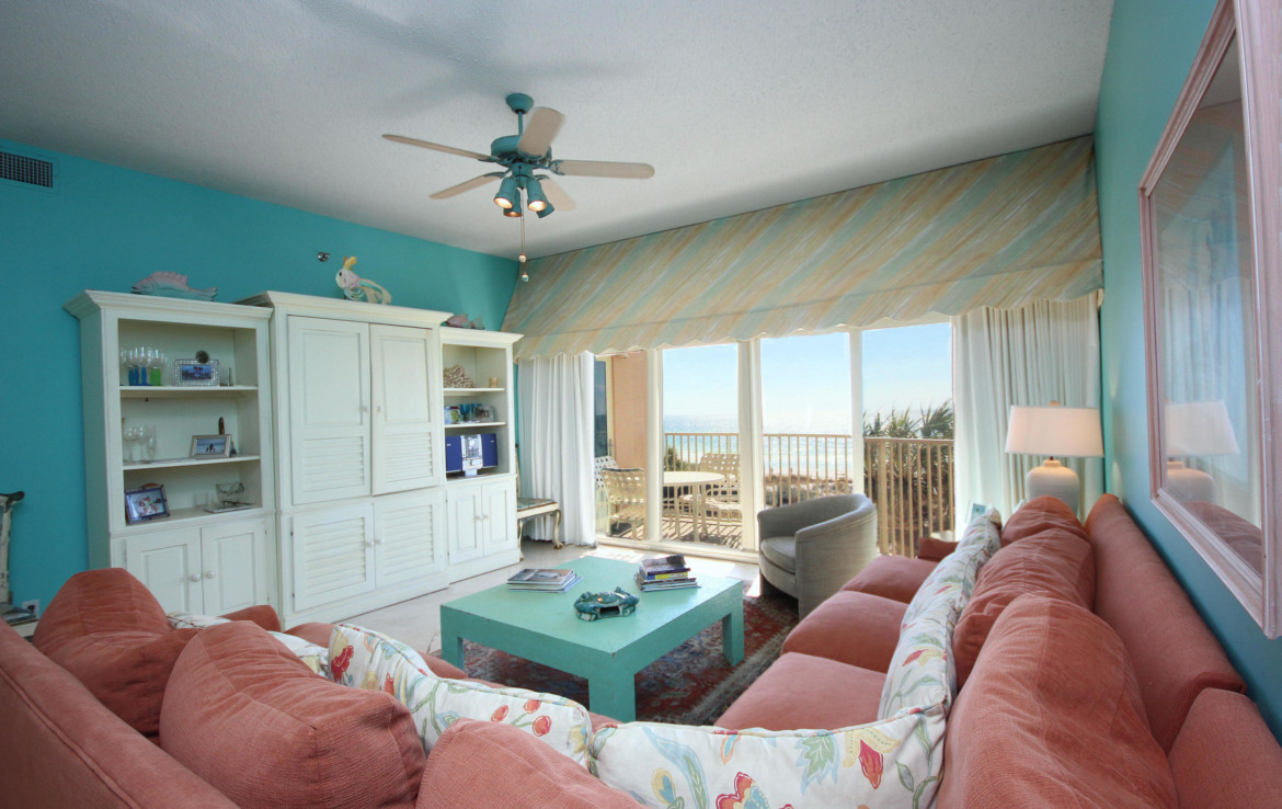 17-TOPS'L-Beach-Manor-Unit-C-308-Living-Beach-Gulf-View