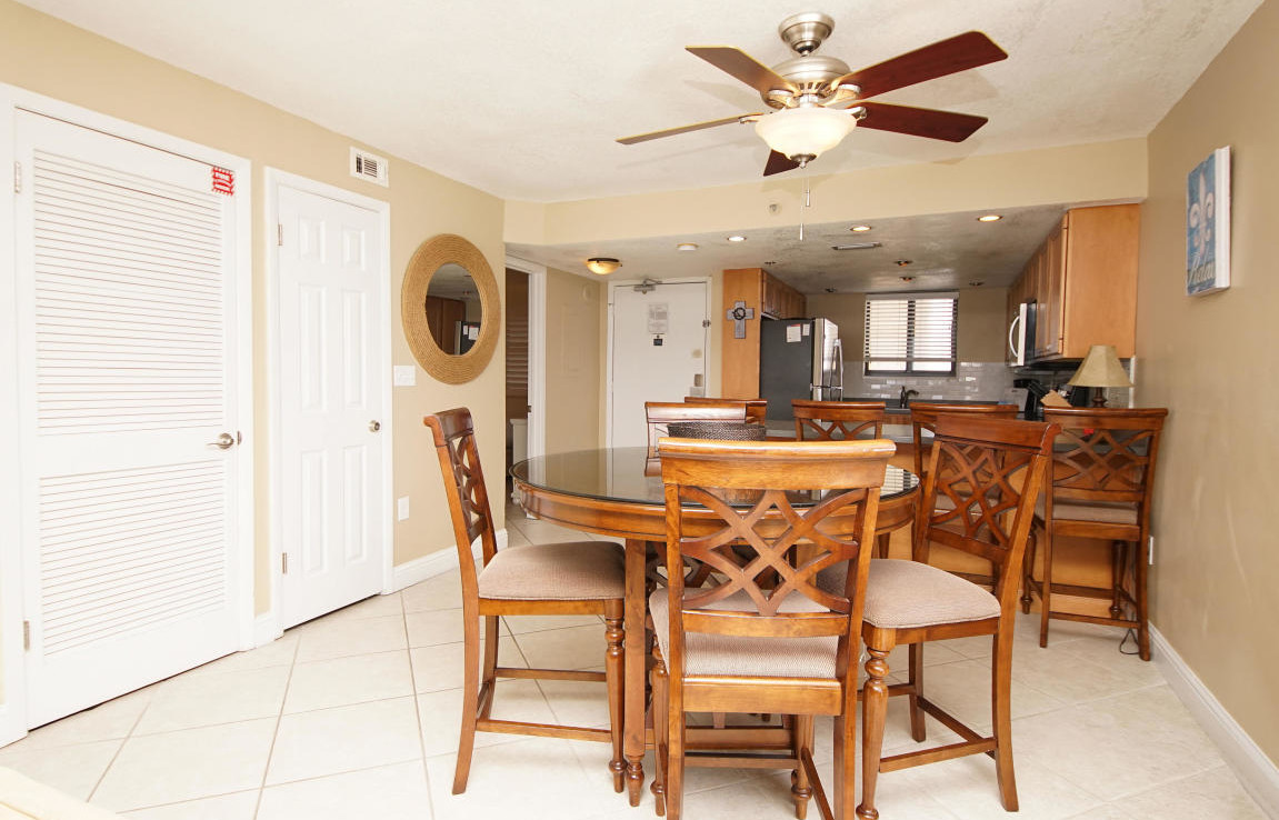 13-SunDestin-Unit-1501-Kitchen-Dining