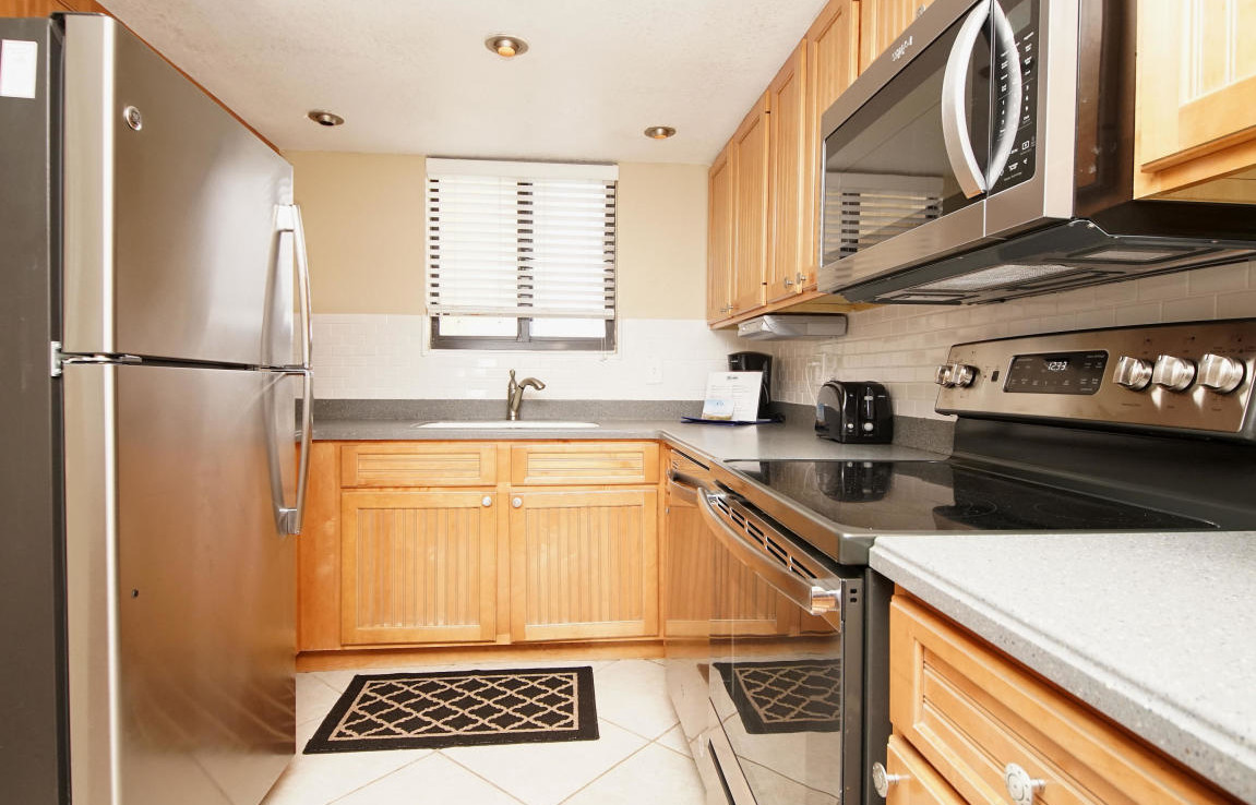 18-SunDestin-Unit-1501-Kitchen