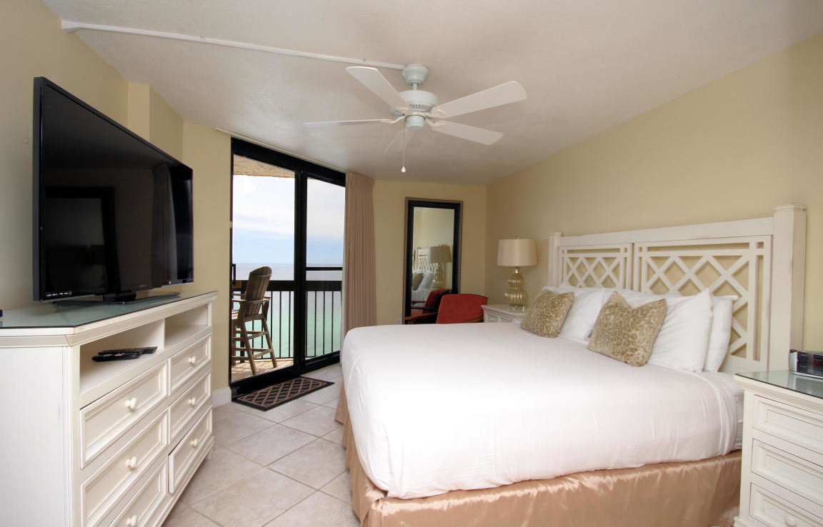 23-SunDestin-Unit-1501-Bedroom