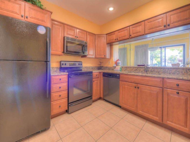 7-TOPS'L-Tennis-Village-Unit-62C-Kitchen