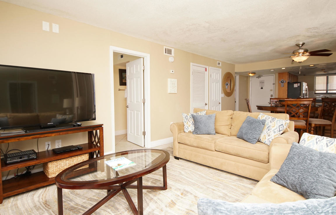 9-SunDestin-Unit-1501-Living